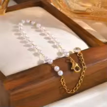 Elise Pearl Bracelet